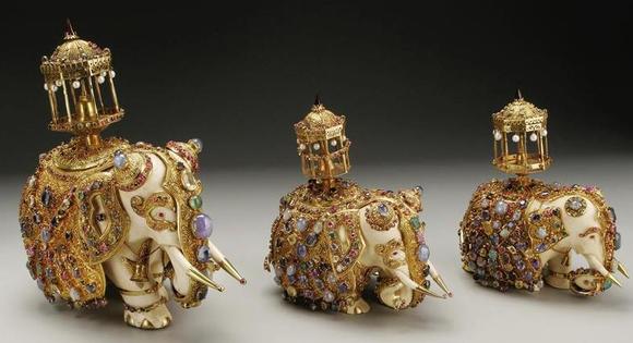 старинные фарфоровые фигурки слонов Китайский антиквариат золото драгоценный камни